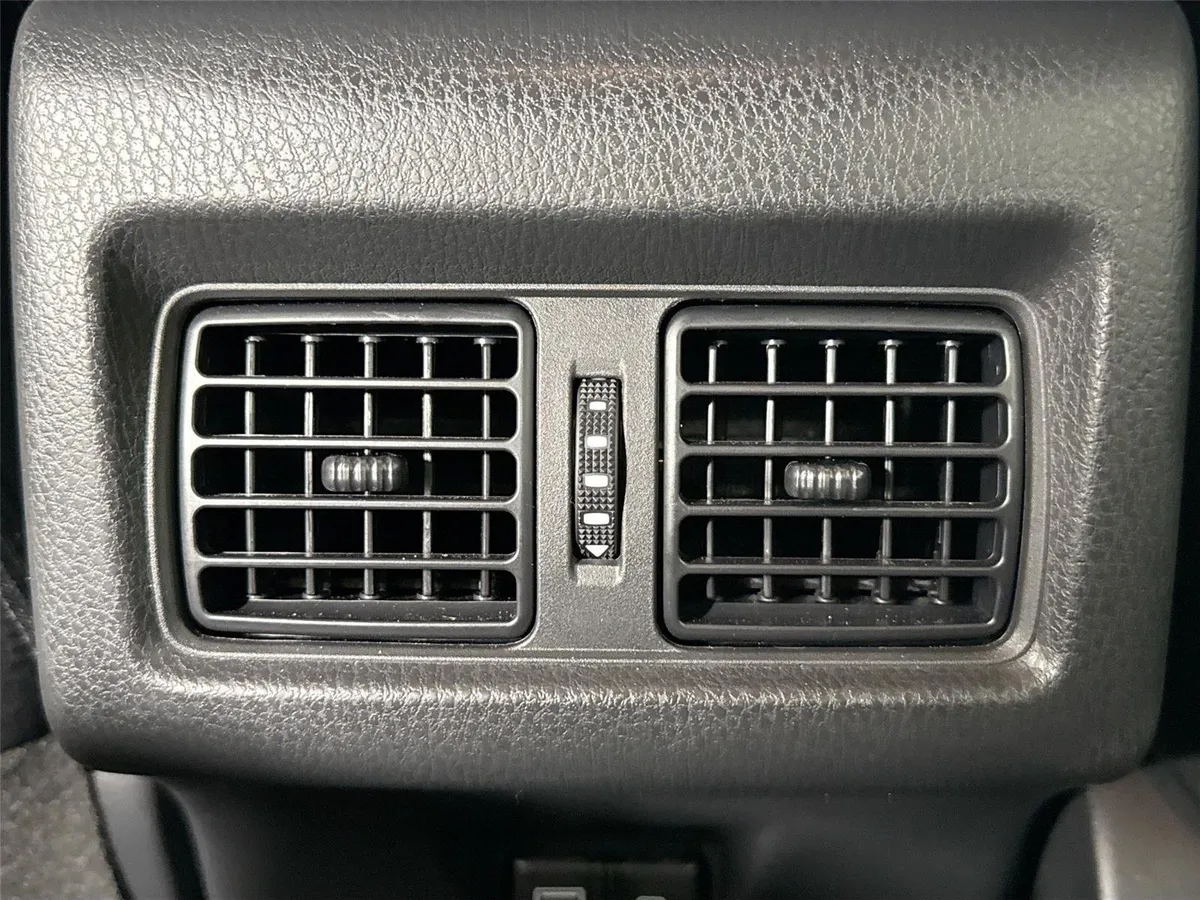 2026 Toyota Camry LE thumbnail 34