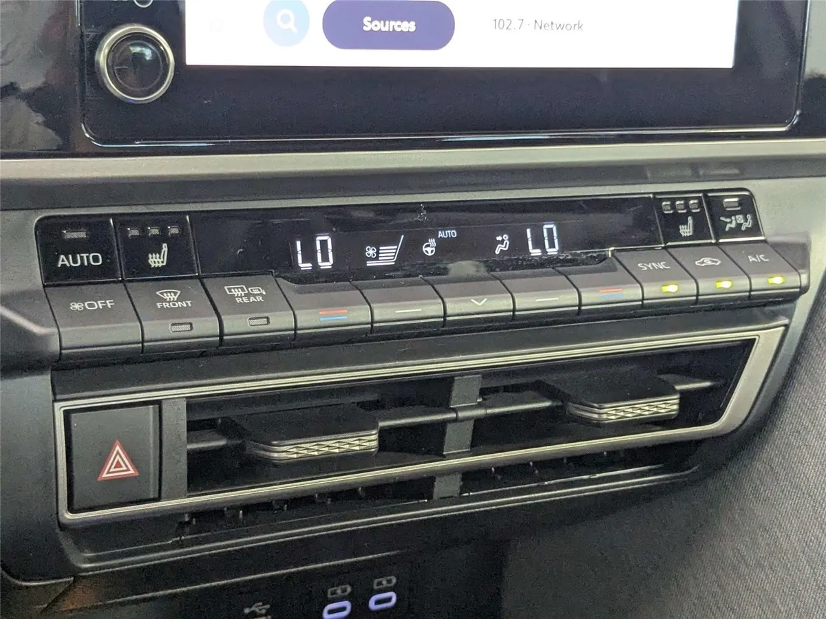 2026 Toyota Camry LE thumbnail 20