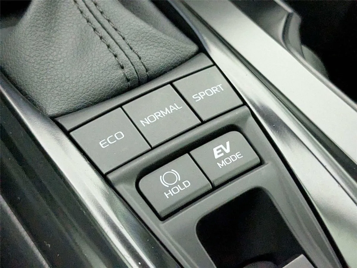 2026 Toyota Camry LE thumbnail 24