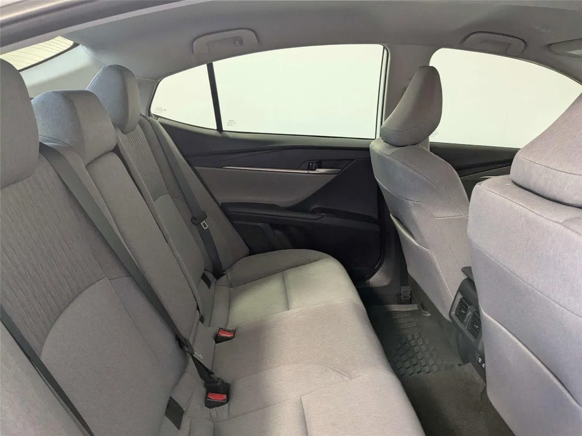 2026 Toyota Camry LE thumbnail 28