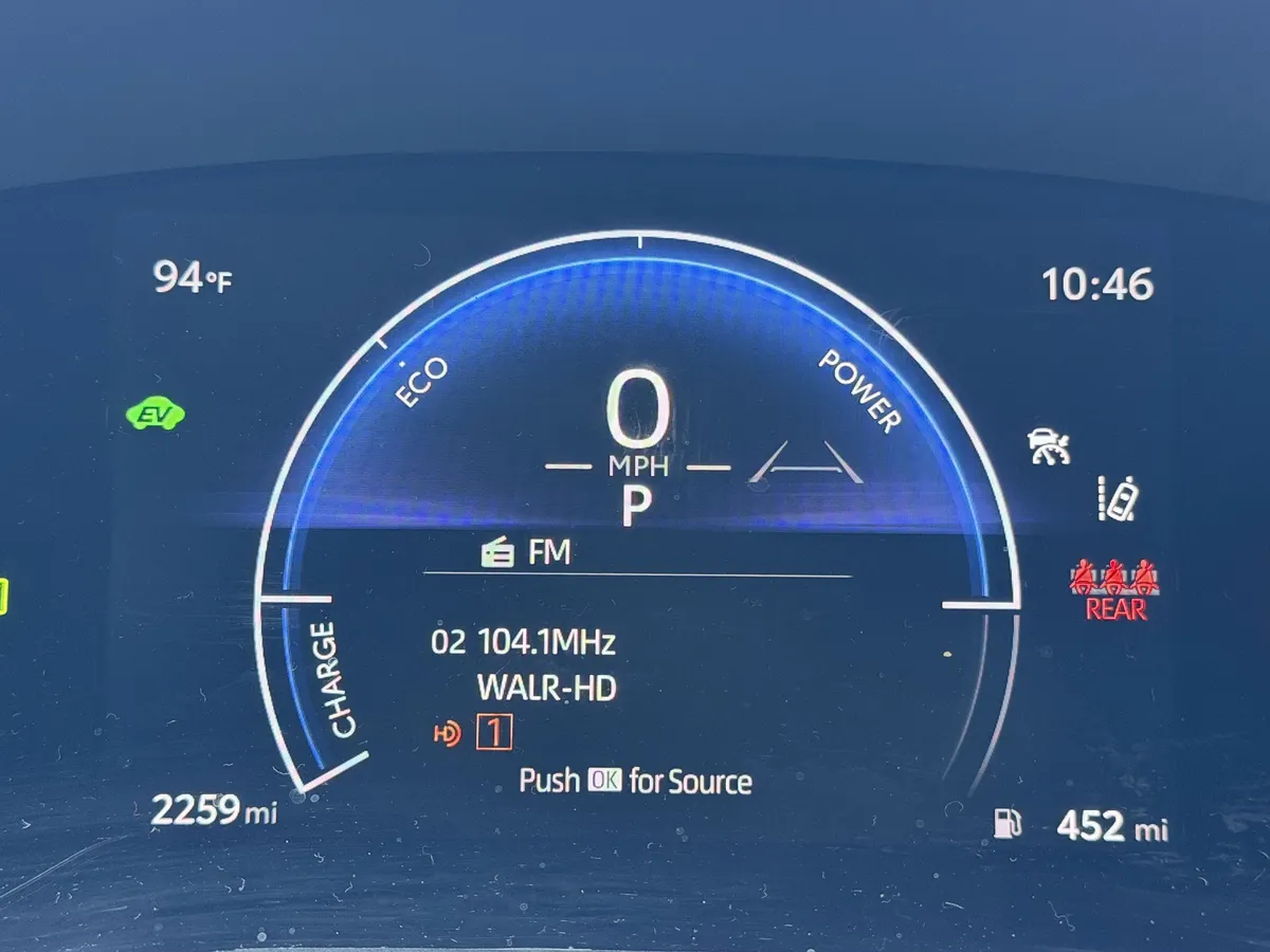 2026 Toyota Camry LE thumbnail 14