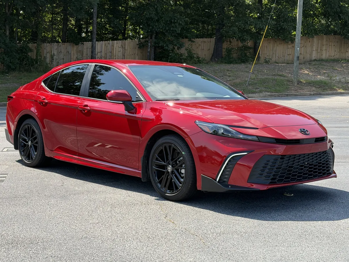 2026 Toyota Camry LE thumbnail 29