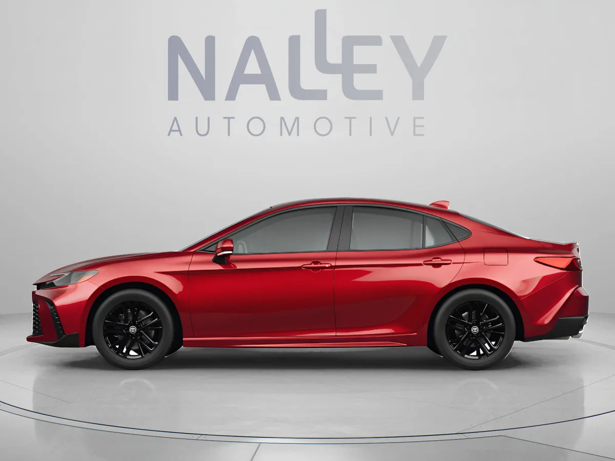2026 Toyota Camry LE thumbnail 4