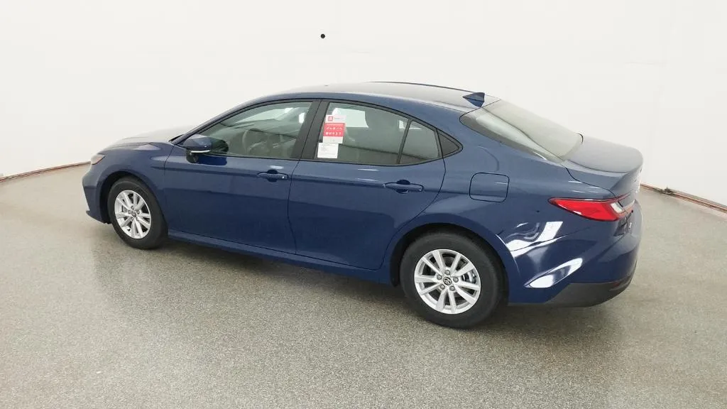 2026 TOYOTA CAMRY thumbnail 10