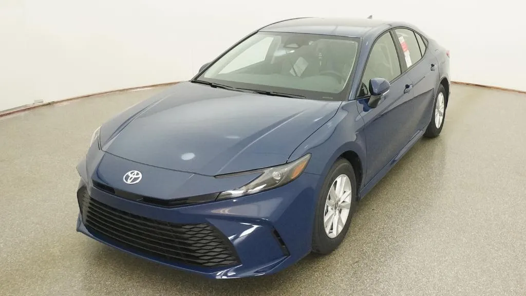 2026 TOYOTA CAMRY thumbnail 22