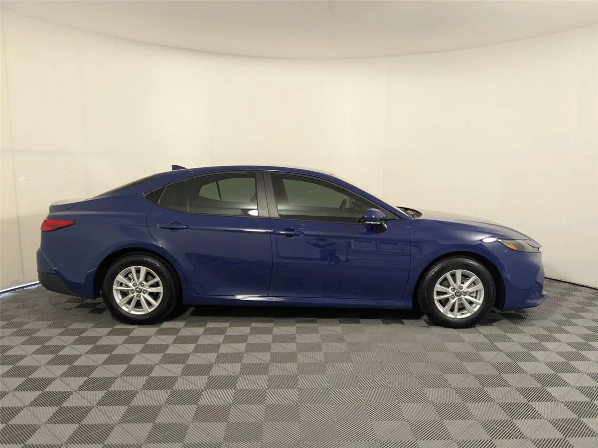 2026 TOYOTA CAMRY thumbnail 48
