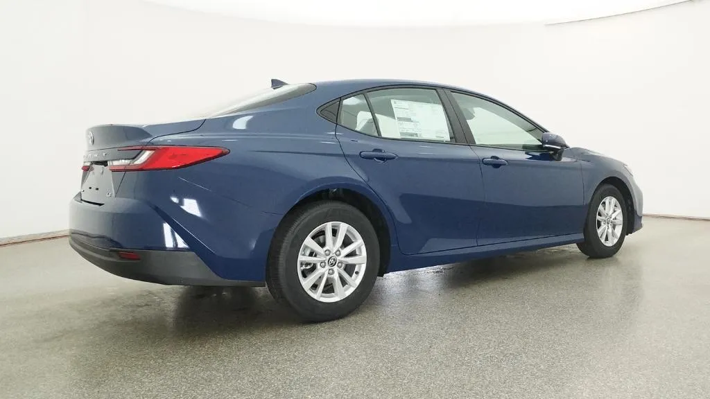 2026 TOYOTA CAMRY thumbnail 6