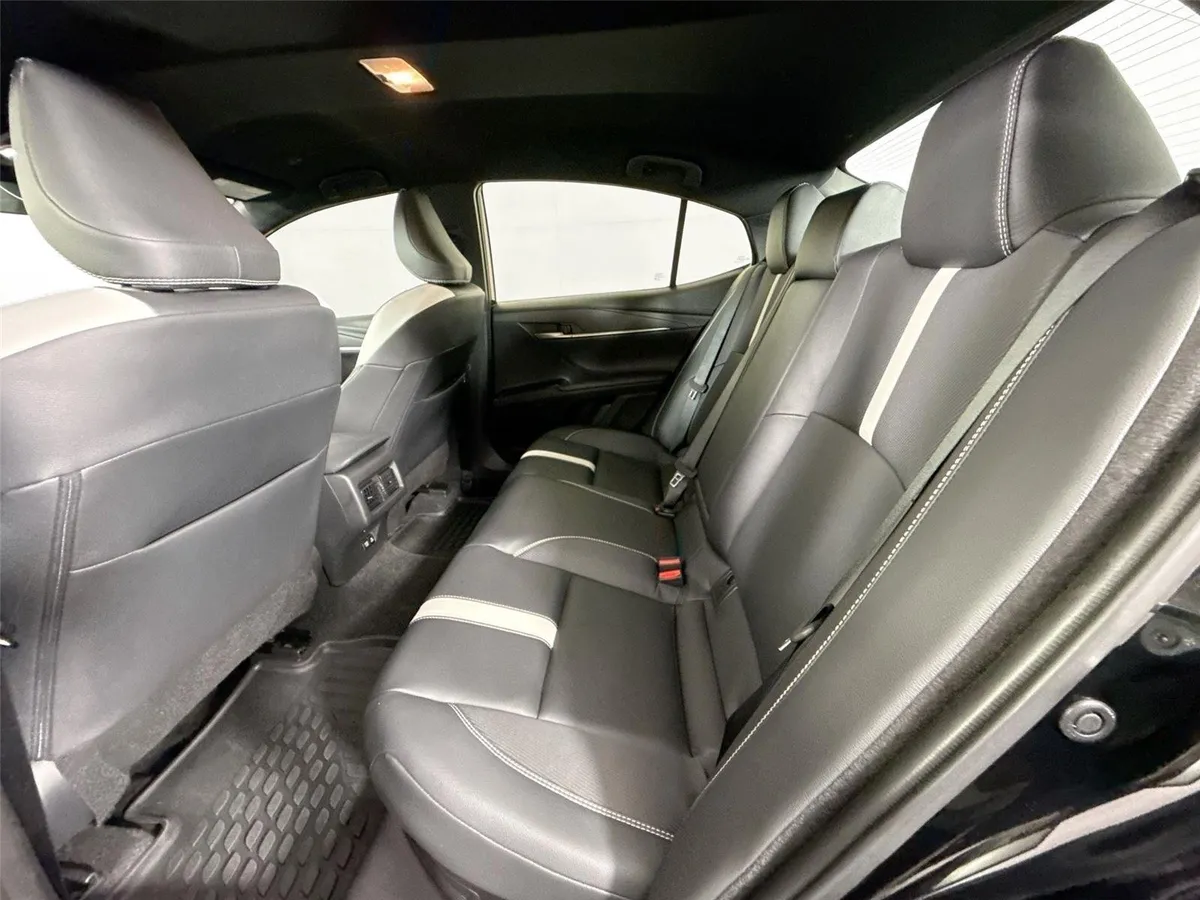 2026 Toyota Camry Nightshade thumbnail 27