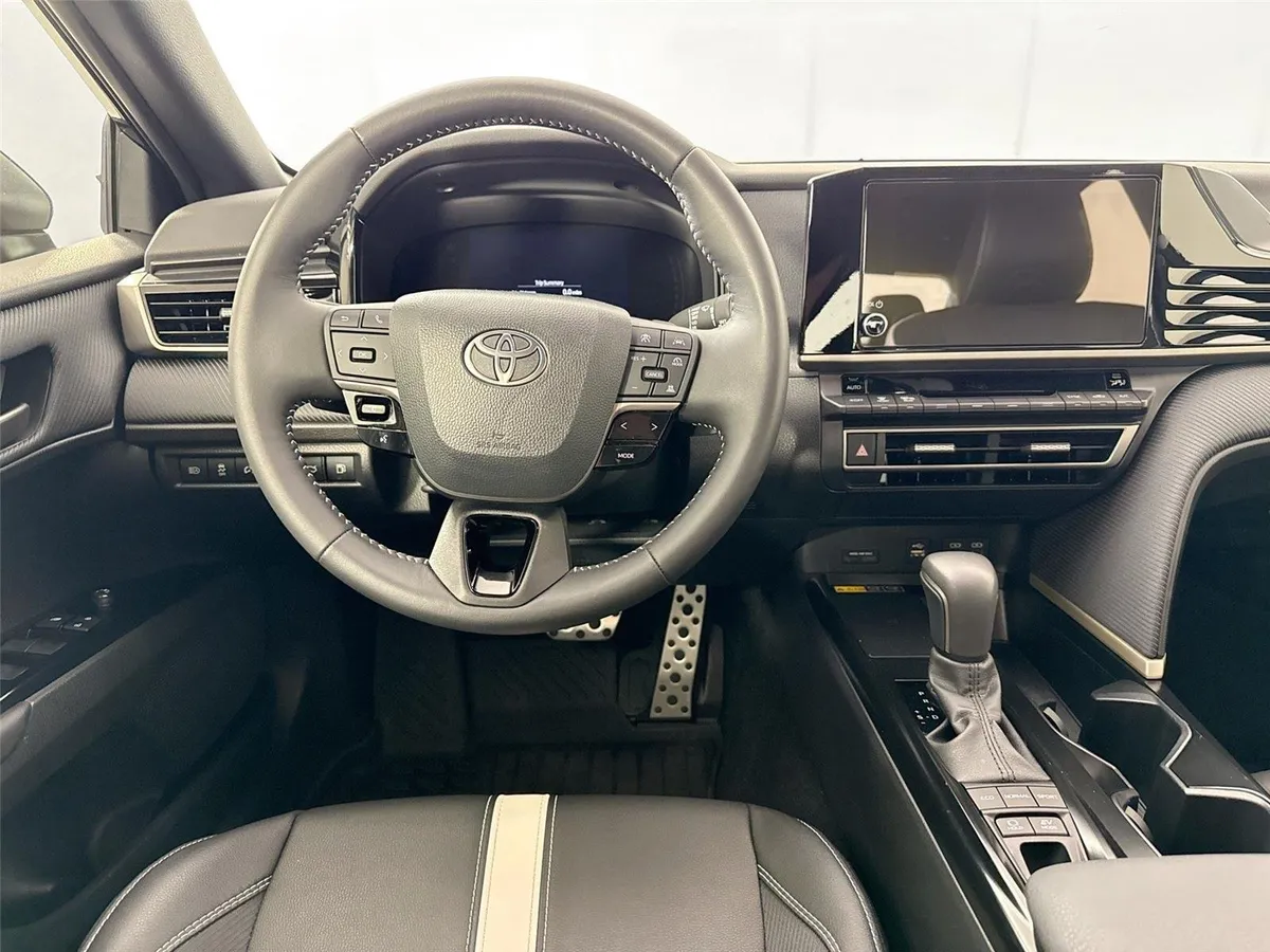2026 Toyota Camry Nightshade thumbnail 28