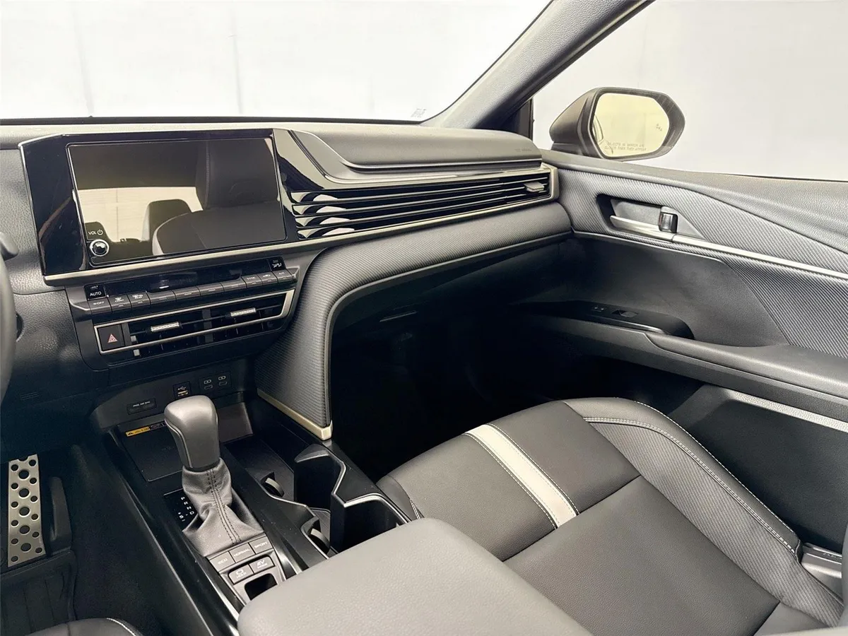 2026 Toyota Camry Nightshade thumbnail 29