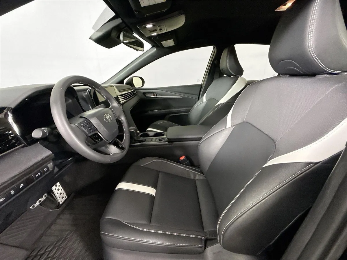 2026 Toyota Camry Nightshade thumbnail 3