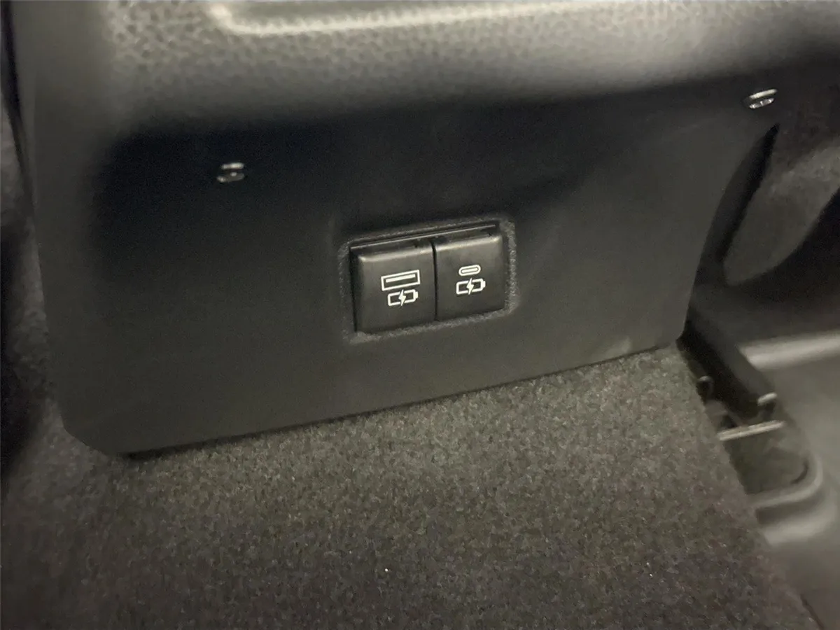2026 Toyota Camry Nightshade thumbnail 34