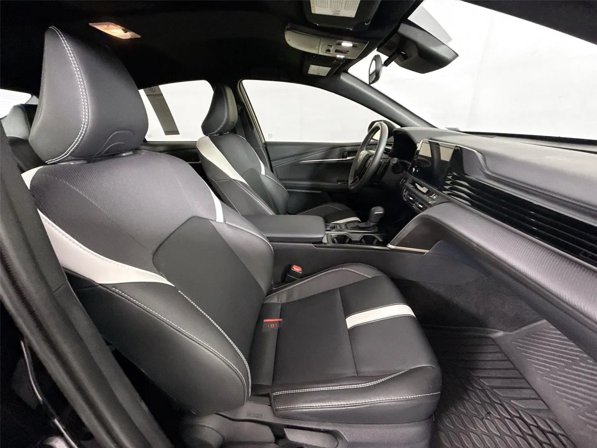 2026 Toyota Camry Nightshade thumbnail 38
