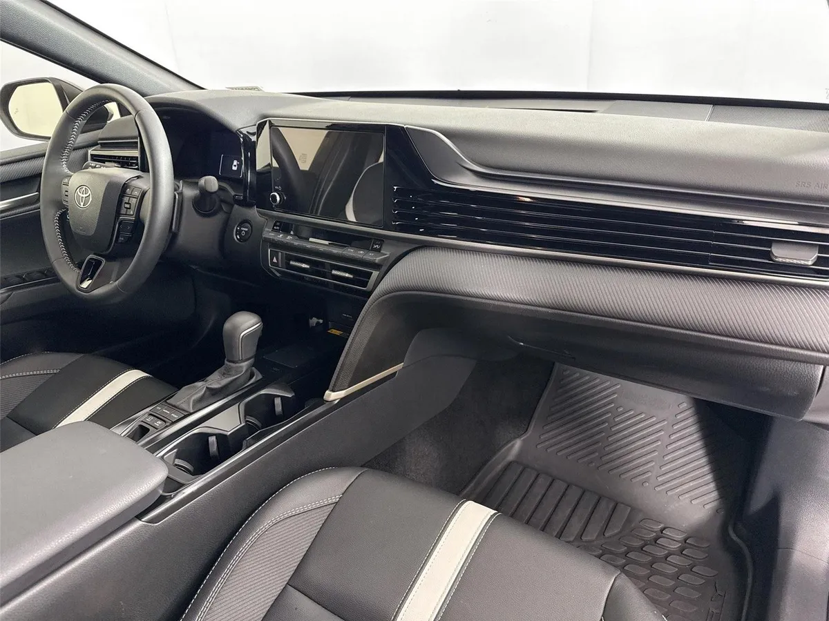 2026 Toyota Camry Nightshade thumbnail 39
