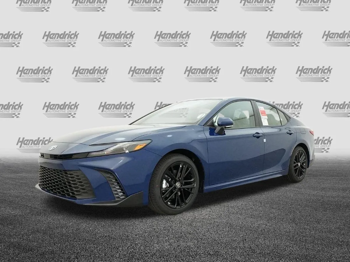 2026 Toyota Camry SE thumbnail 20