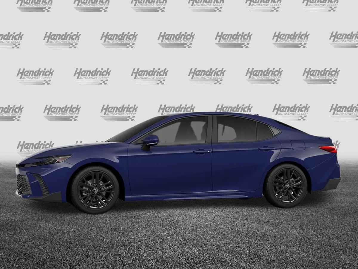 2026 Toyota Camry SE thumbnail 26