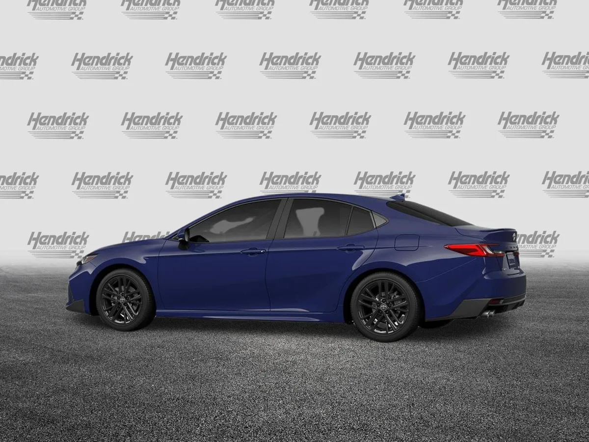 2026 Toyota Camry SE thumbnail 28