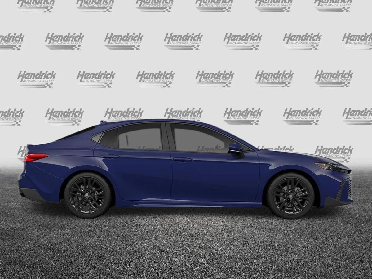 2026 Toyota Camry SE thumbnail 35