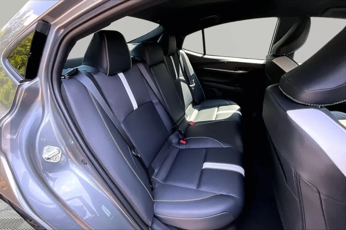 2026 Toyota Camry SE thumbnail 20