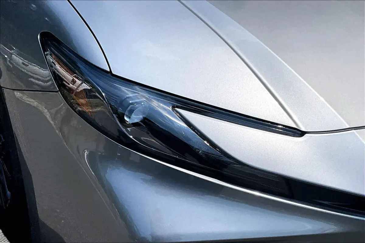 2026 Toyota Camry SE thumbnail 28
