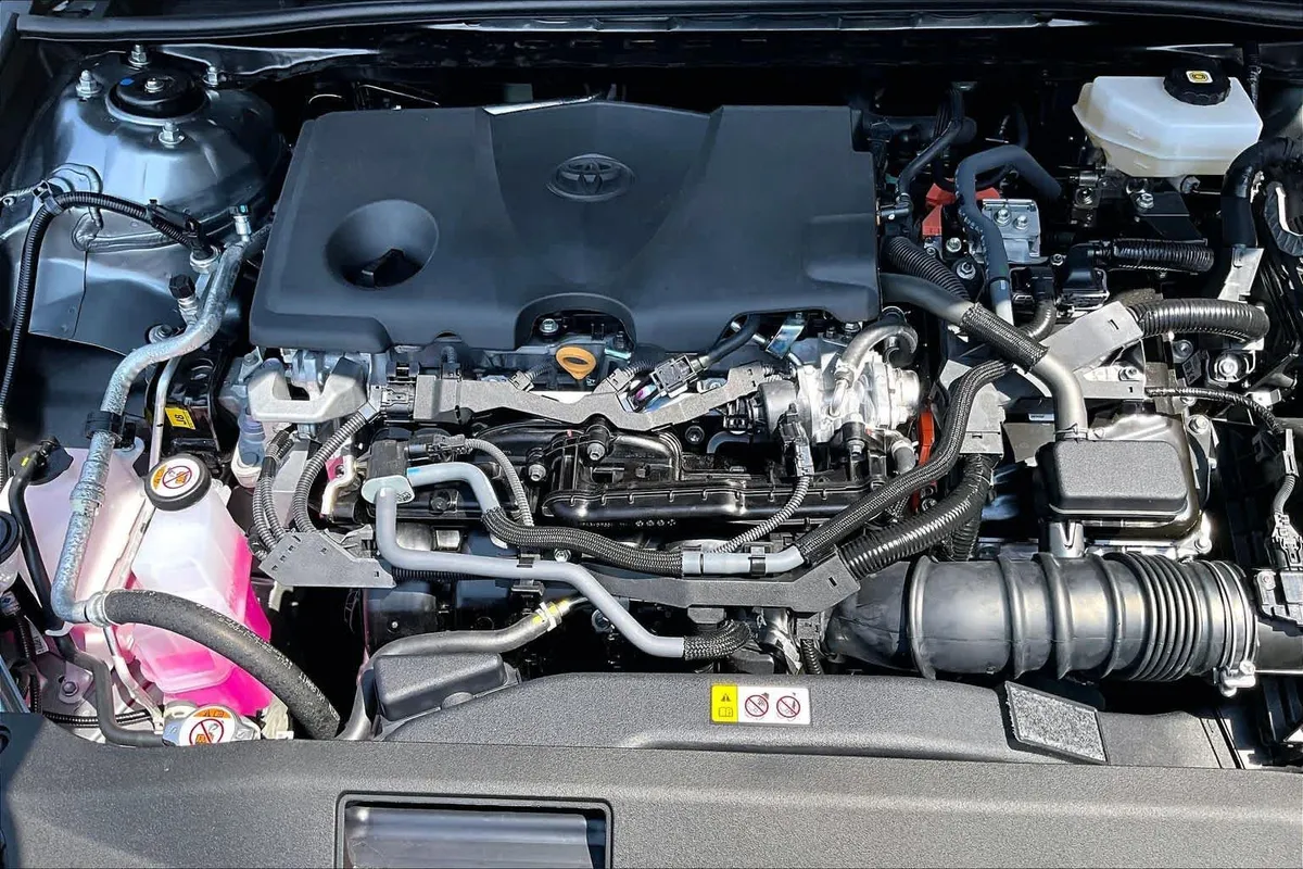 2026 Toyota Camry SE thumbnail 32