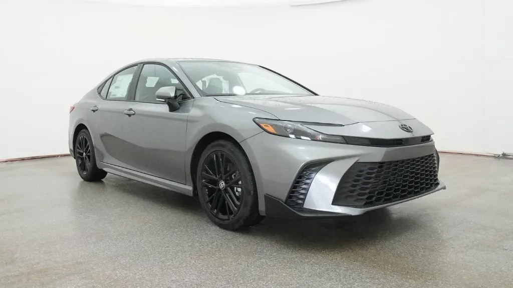 2026 Toyota Camry SE thumbnail 37