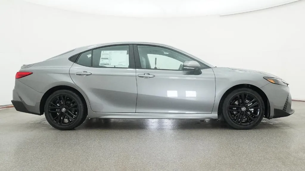 2026 Toyota Camry SE thumbnail 47