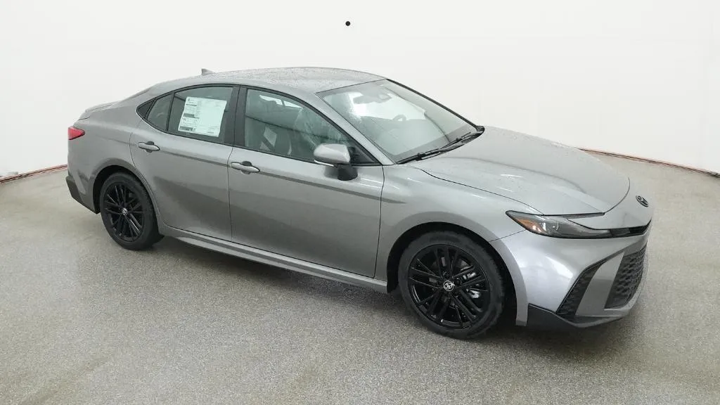 2026 Toyota Camry SE thumbnail 50