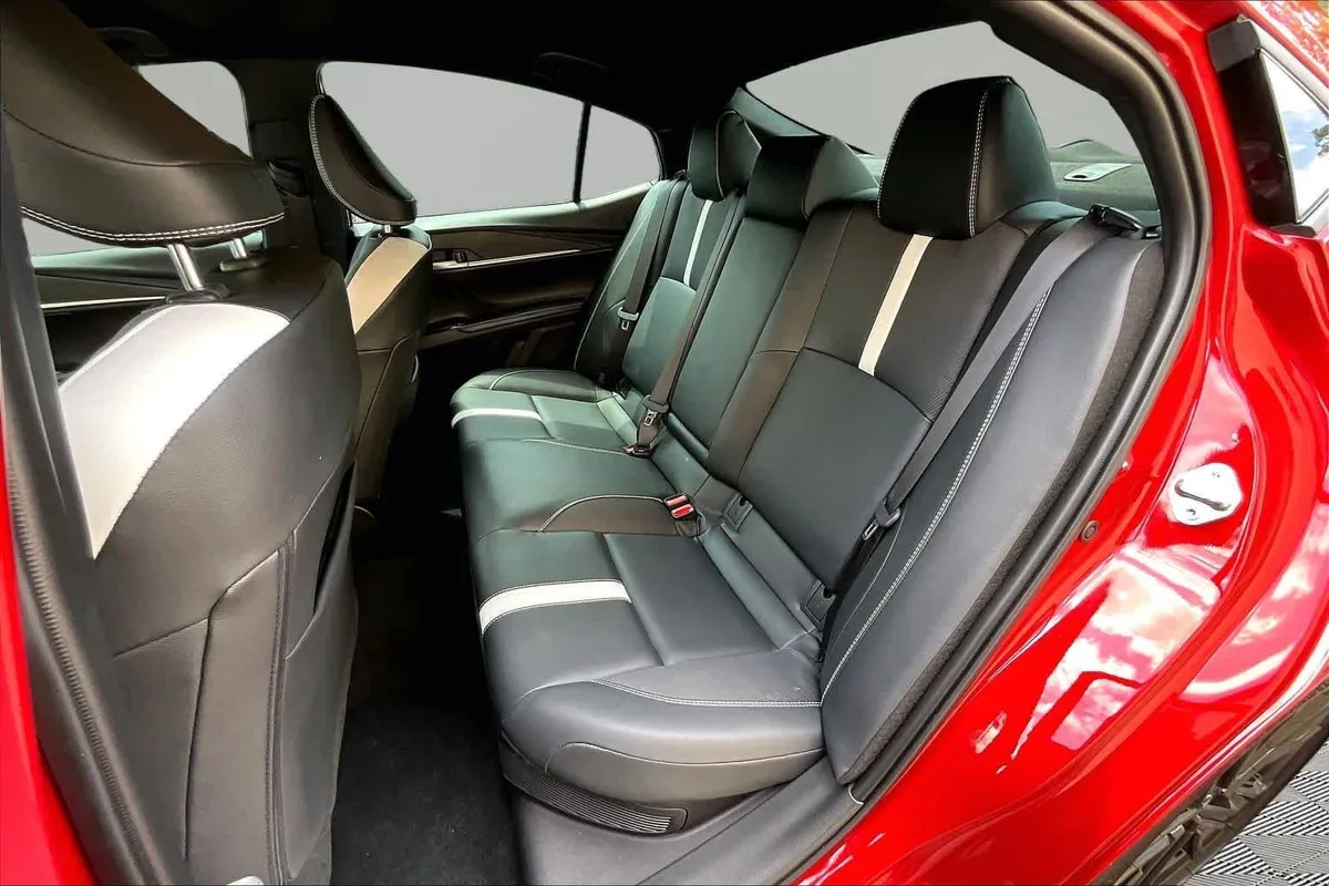 2026 Toyota Camry SE thumbnail 20