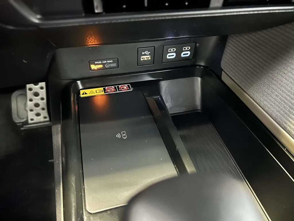 2026 Toyota Camry SE thumbnail 22