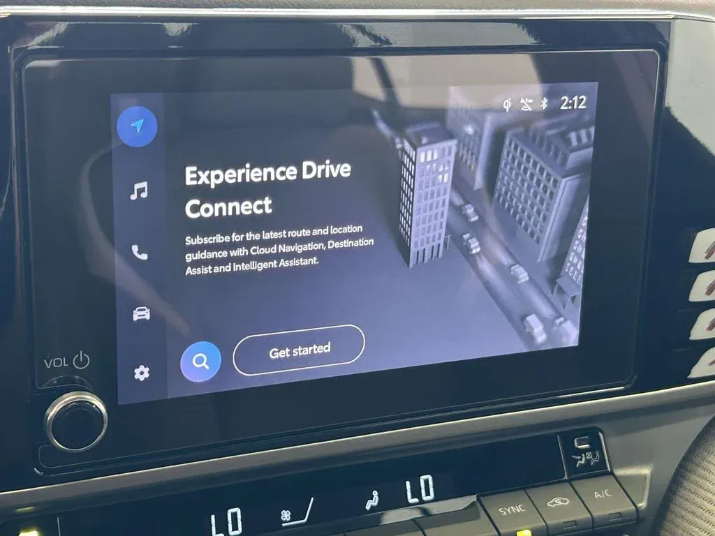 2026 Toyota Camry SE thumbnail 25