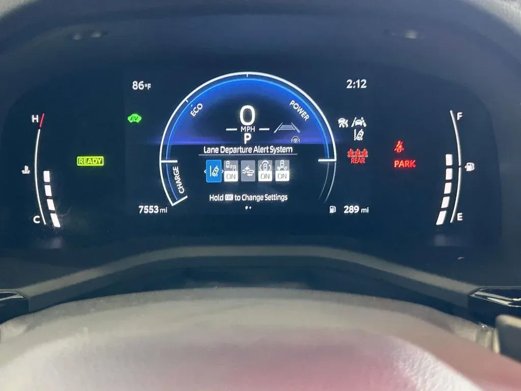 2026 Toyota Camry SE thumbnail 28
