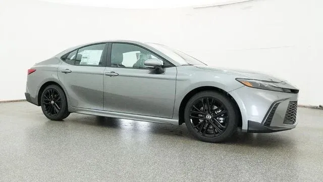 2026 Toyota Camry SE thumbnail 22