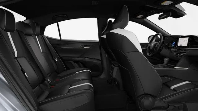 2026 Toyota Camry SE thumbnail 43