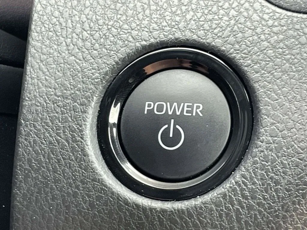 2026 Toyota Camry SE thumbnail 22