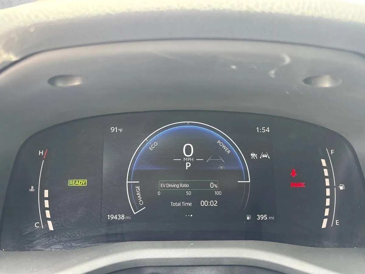 2026 Toyota Camry SE thumbnail 12