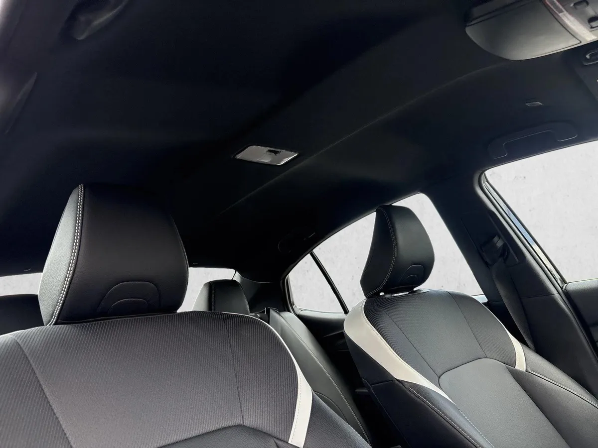 2026 Toyota Camry SE thumbnail 25
