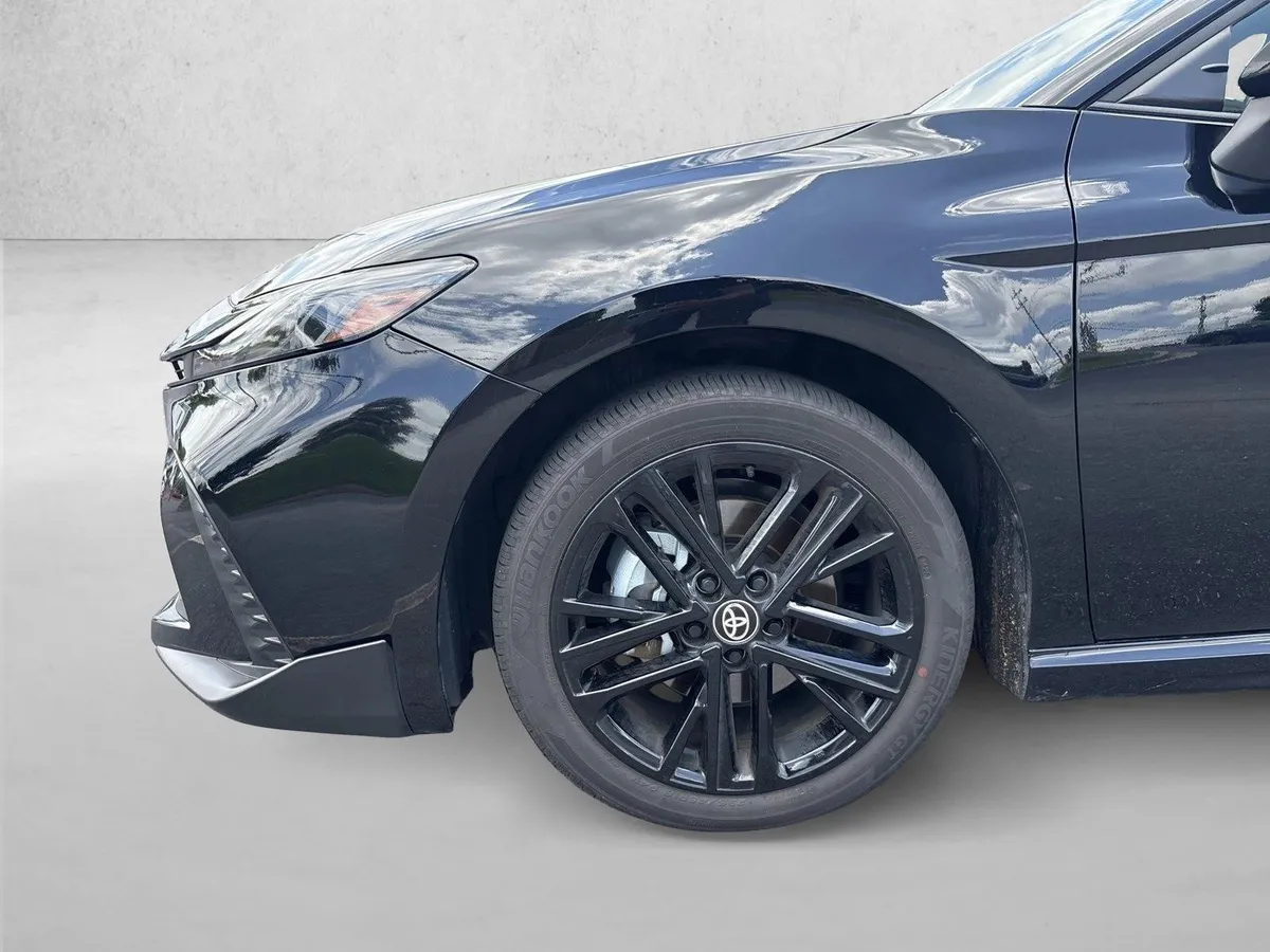 2026 Toyota Camry SE thumbnail 26