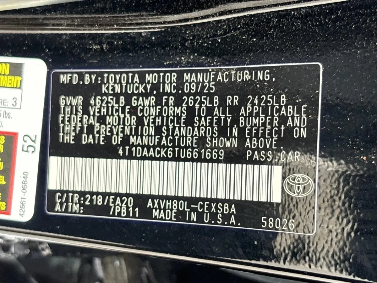 2026 Toyota Camry SE thumbnail 27