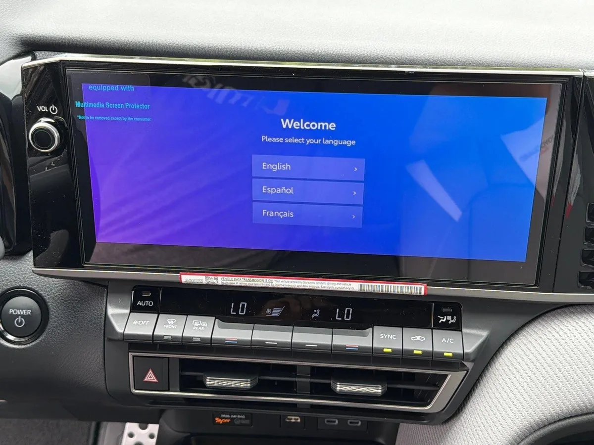 2026 Toyota Camry SE thumbnail 28