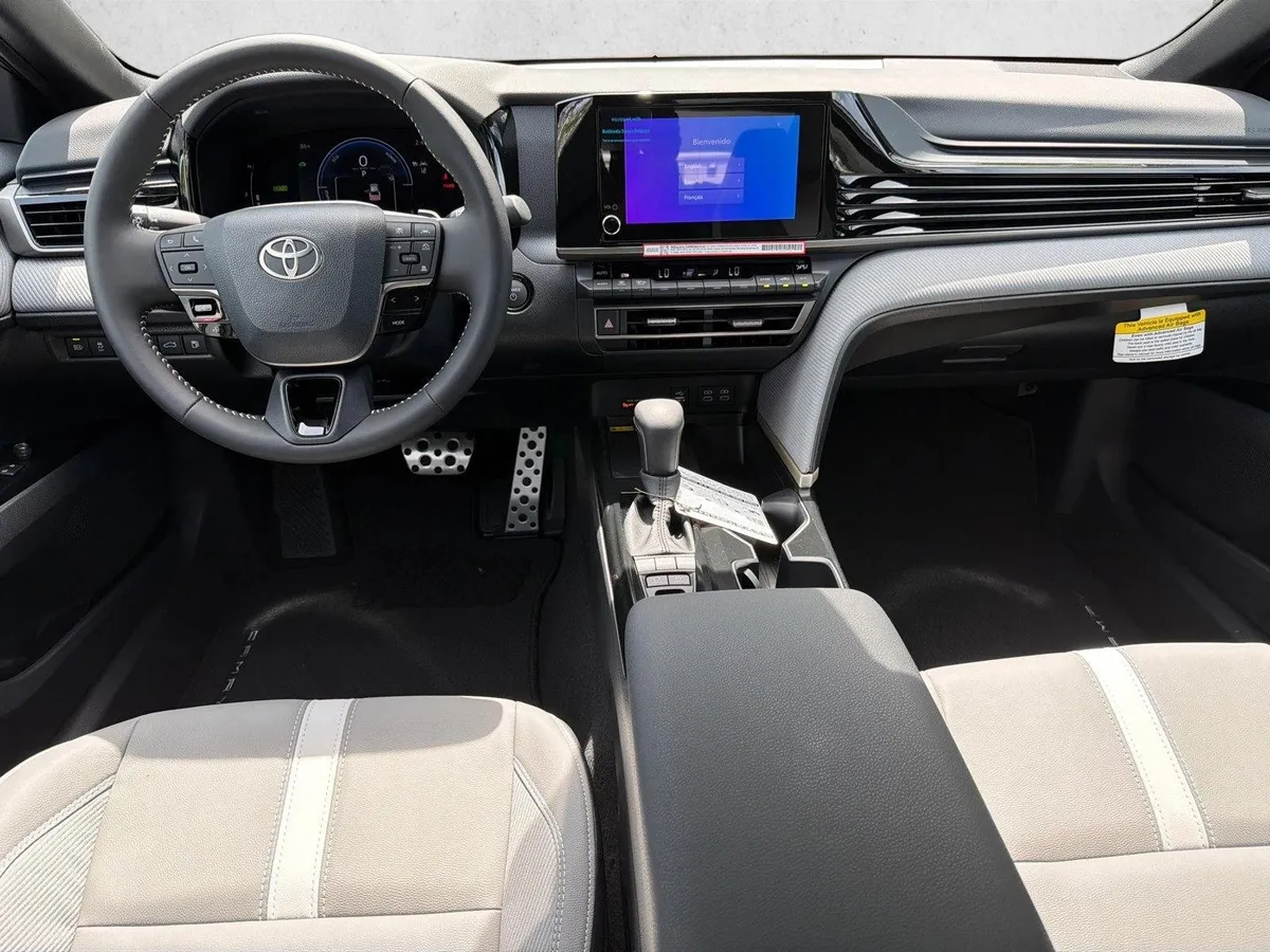 2026 Toyota Camry SE thumbnail 22