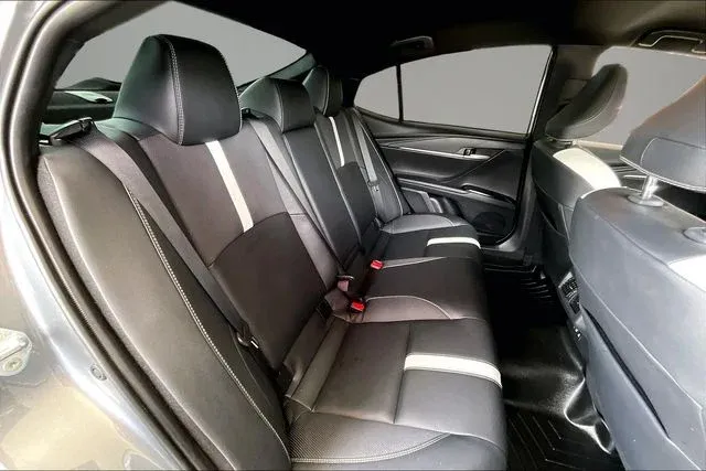 2026 Toyota Camry SE thumbnail 20