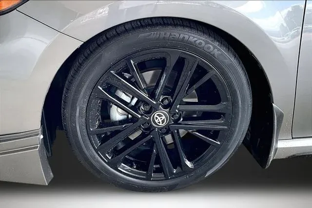 2026 Toyota Camry SE thumbnail 28