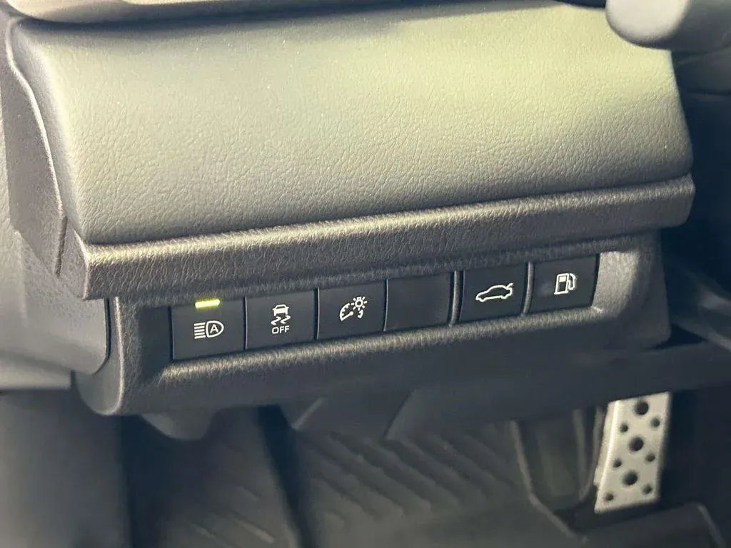 2026 Toyota Camry XSE thumbnail 18