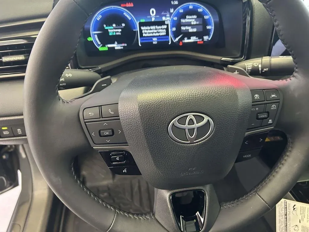 2026 Toyota Camry XSE thumbnail 19
