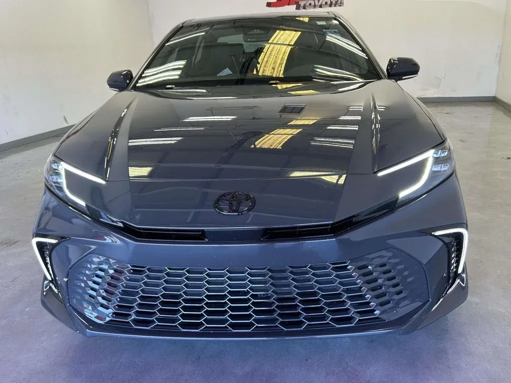 2026 Toyota Camry XSE thumbnail 8