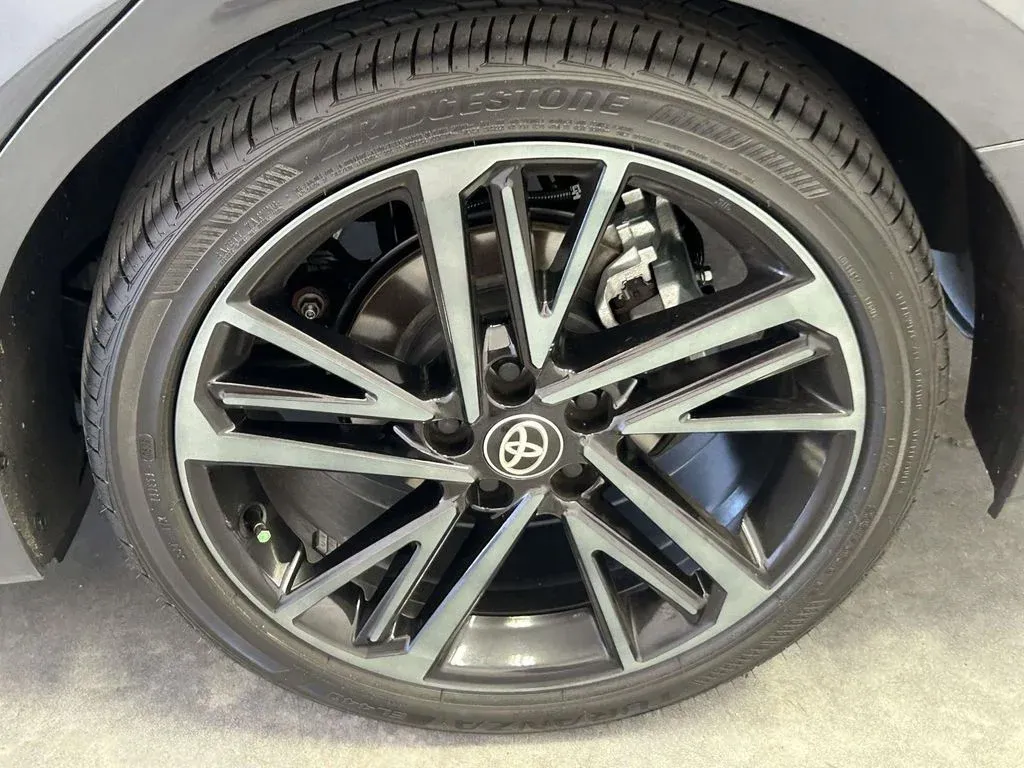 2026 Toyota Camry XSE thumbnail 9