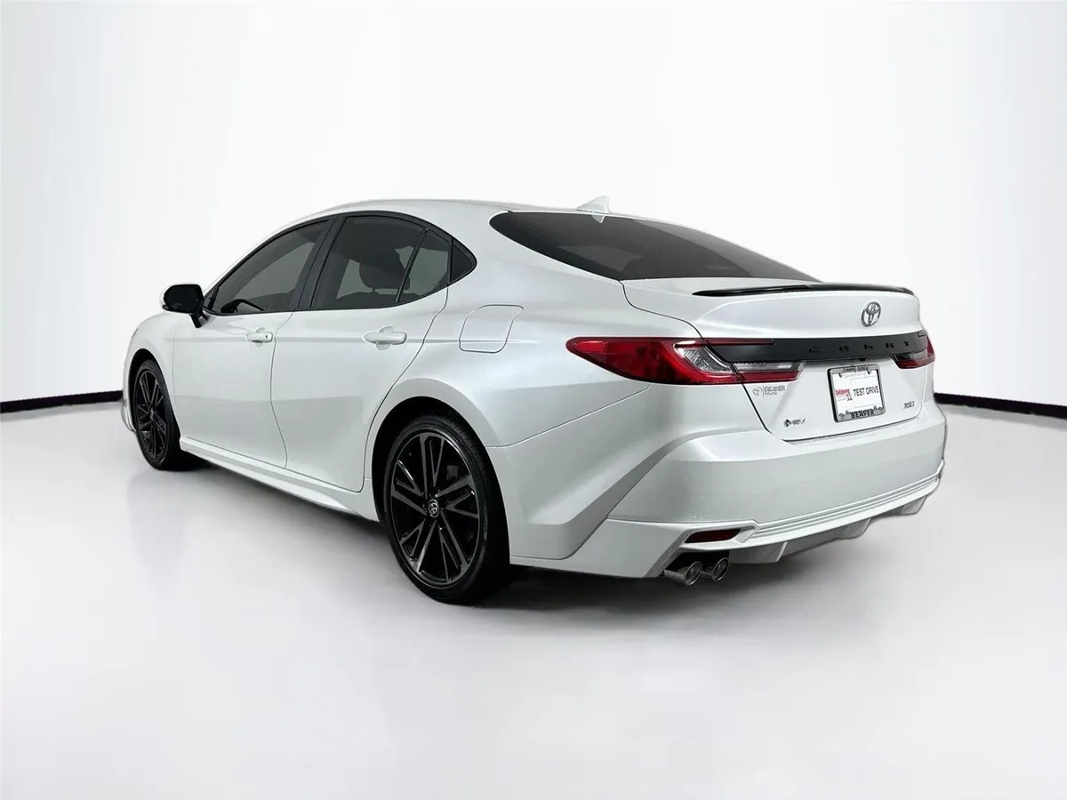 2026 Toyota Camry XSE thumbnail 13