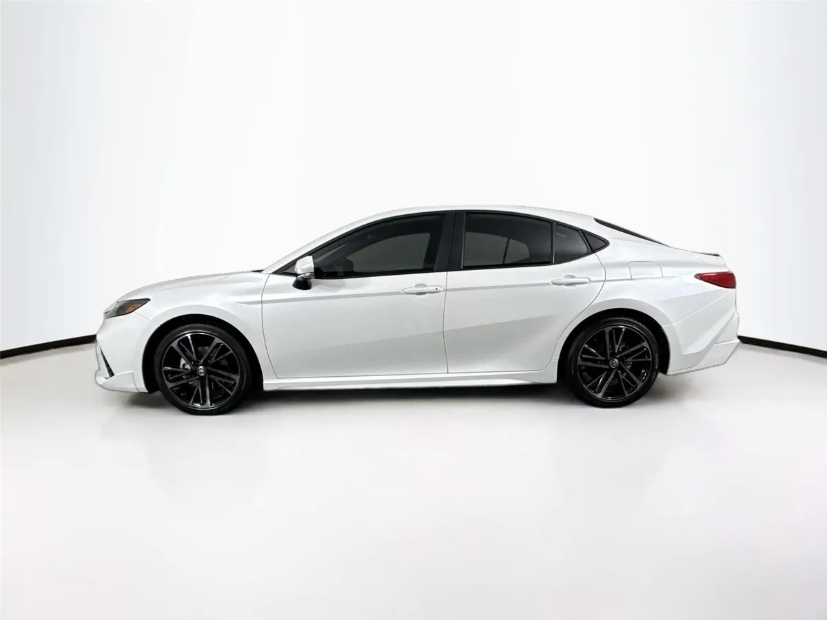 2026 Toyota Camry XSE thumbnail 14