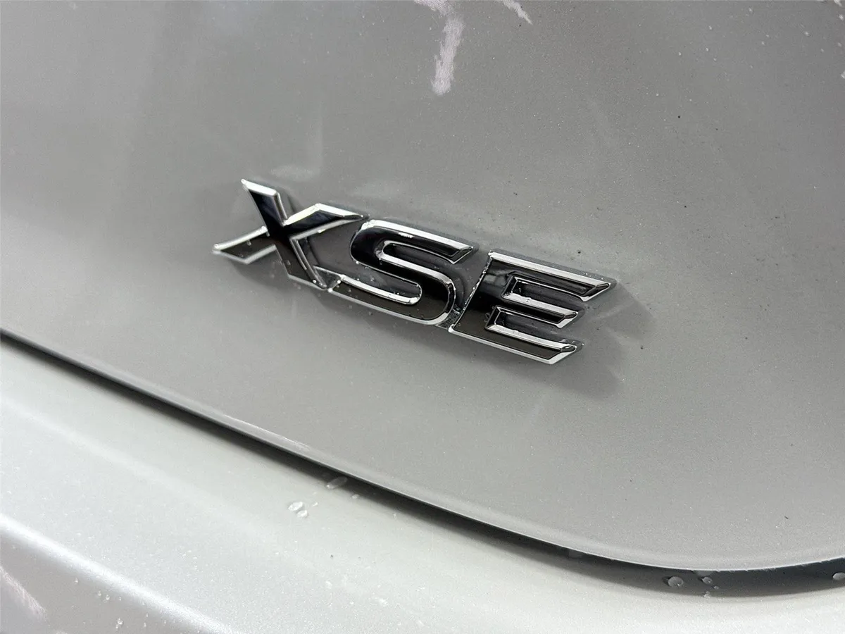 2026 Toyota Camry XSE thumbnail 15